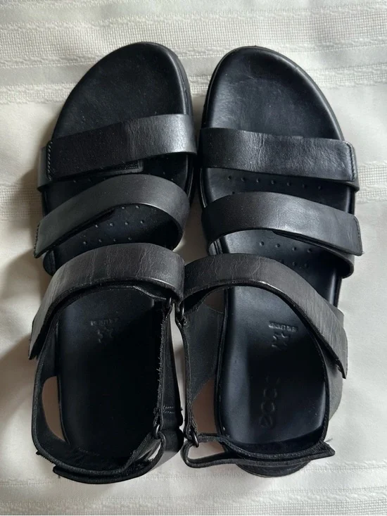Ecco Black Triple-Strap Leather Sandals - Picture 2 of 12